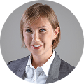 portrait photo of Anna Nikolovska